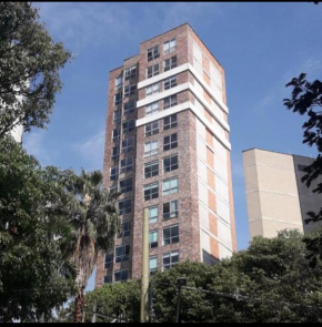 San Peter Aparta Suite en La 70 Laureles